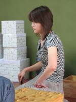 ��q����ɓ˂���