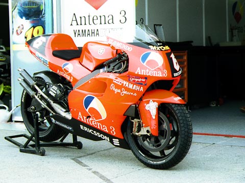 YZR500