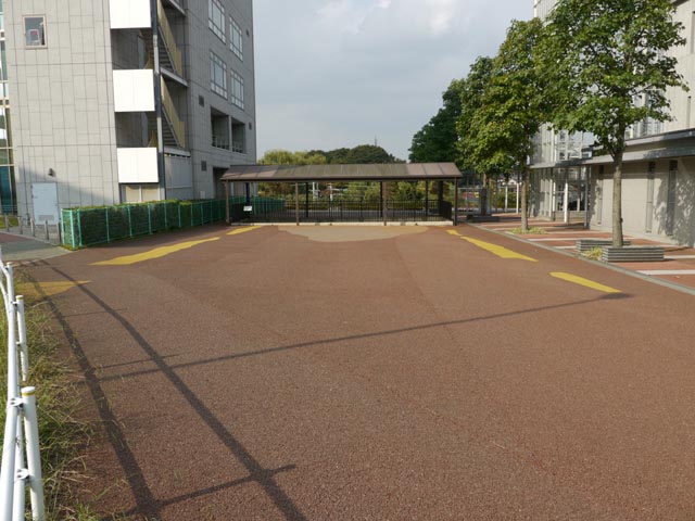 ���R�������H