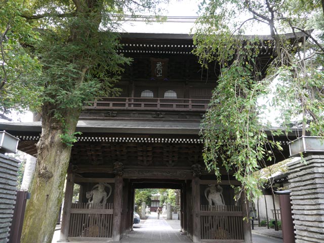 高安寺の山門