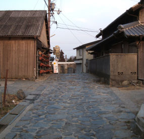 �Ó�