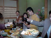Pic0002（井上夫妻と佐宗さん～その1）.jpg (60287 バイト)